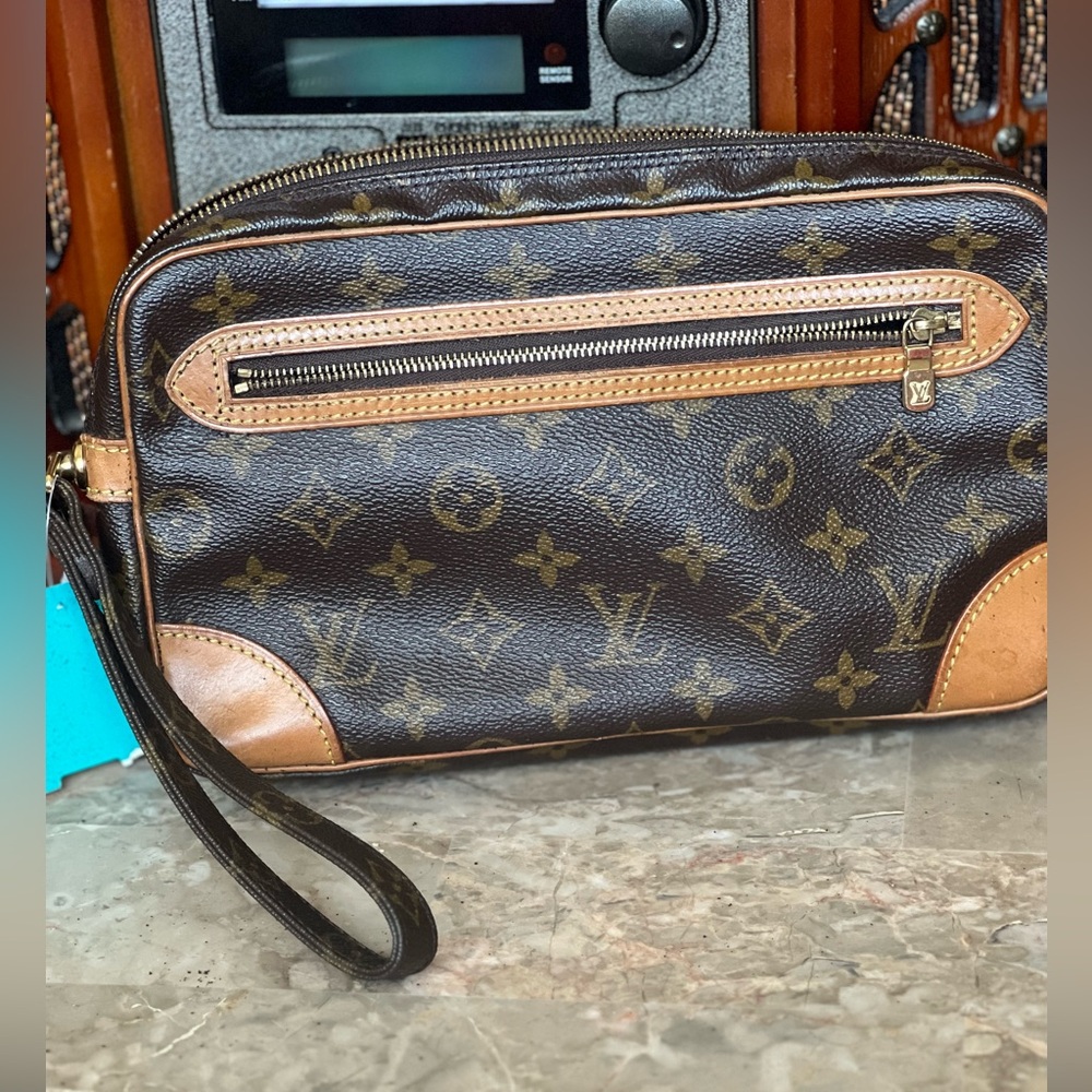 Louis Vuitton Marley Dragonne Wristlet - Picture 9 of 10
